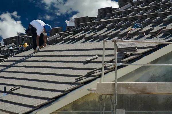 Skylight Leak Repairs in Syracuse: Causes and Solutions