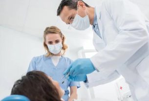 How Dentists Prevent Serious Oral Problems Through Early Diagnosis
