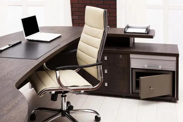 Expert Office Furniture Stores for Complete Workplace Solutions