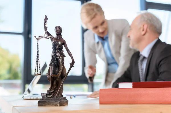 What Does a Florida Business Lawyer Do?