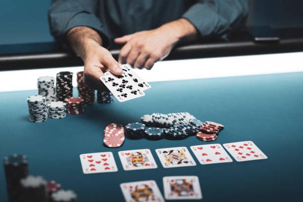 Comparing Payment Policies at the best arab casinos